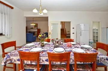 5-Bedroom Villa with Private Pool in Barban