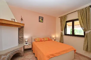 5-Bedroom Villa with Private Pool in Barban