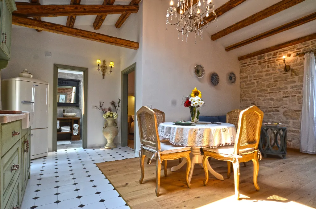 Sea-Facing Rovinj Apartment for 4 Guests