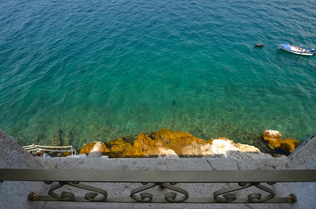 Sea-Facing Rovinj Apartment for 4 Guests