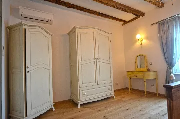 Sea-Facing Rovinj Apartment for 4 Guests