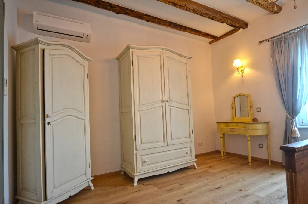 Sea-Facing Rovinj Apartment for 4 Guests