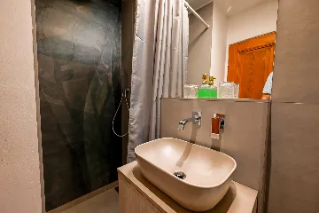 Rovinj Sea-View Apartment with 3 Bedrooms