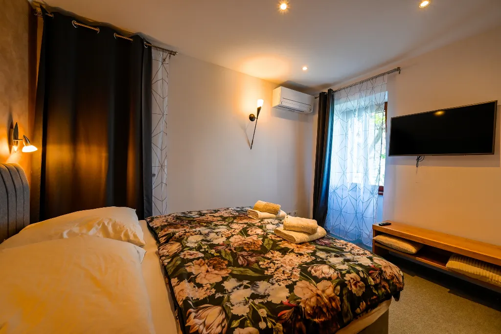 Rovinj Sea-View Apartment with 3 Bedrooms