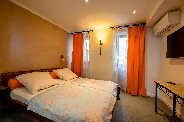 Rovinj Sea-View Apartment with 3 Bedrooms