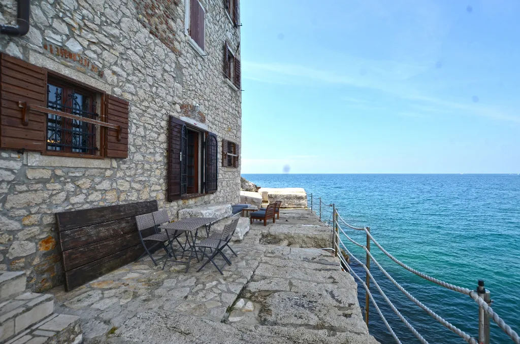 Rovinj Old Town One-Bedroom Apartment for 4