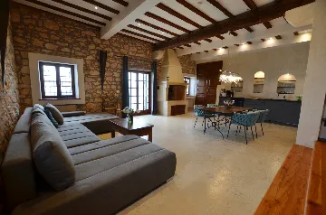 Rovinj Old Town One-Bedroom Apartment for 4