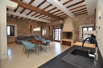 Rovinj Old Town One-Bedroom Apartment for 4