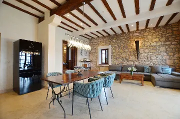 Rovinj Old Town One-Bedroom Apartment for 4