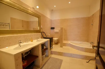 Rovinj Old Town One-Bedroom Apartment for 4