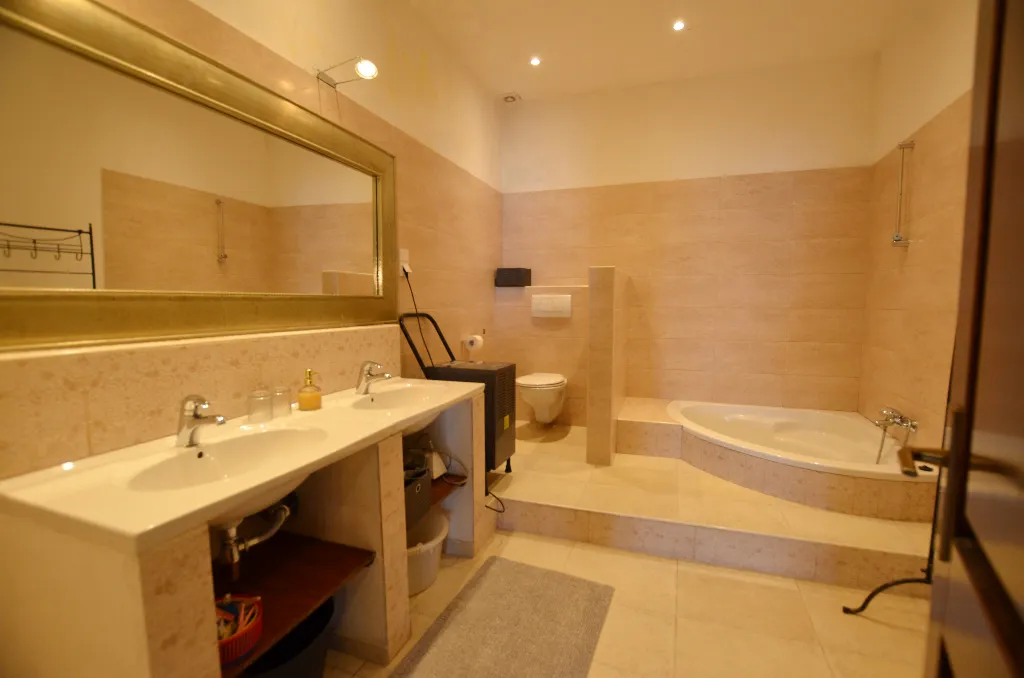 Rovinj Old Town One-Bedroom Apartment for 4