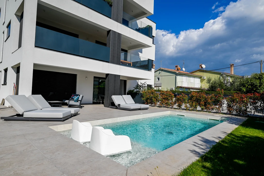 2-Bedroom Apartment with Private Pool in Rovinj