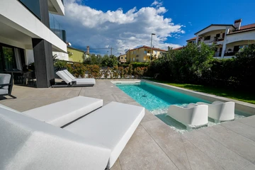 2-Bedroom Apartment with Private Pool in Rovinj