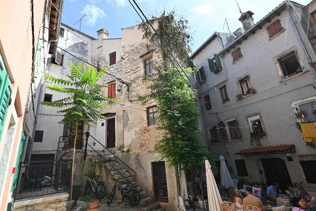 Rovinj Old Town Studio Apartment (Up to 4 Guests)