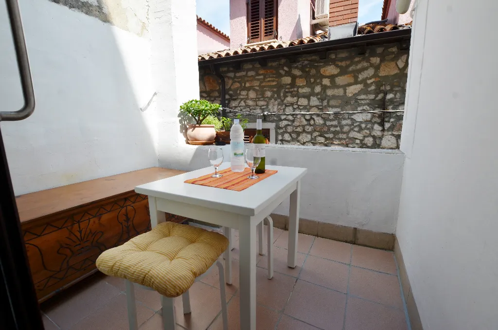 Rovinj Old Town Studio for 2 with Balcony