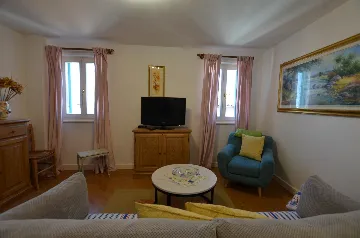 Rovinj 2-Bedroom Apartment with Sea Views