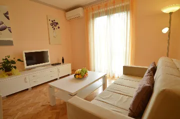 Rovinj Apartment with Balcony and Parking
