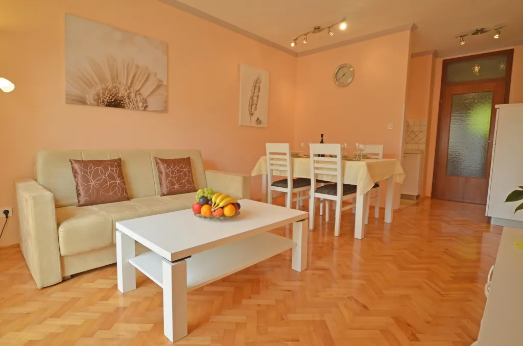 Rovinj Apartment with Balcony and Parking