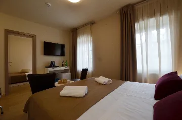 Room in Golaš for up to 3 guests with shared pool