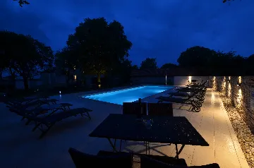 Room in Golaš for up to 3 guests with shared pool