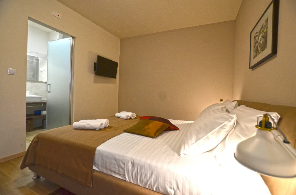 Golaš Double Room for 2 Guests with Shared Pool
