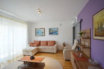 Rovinj 1-Bedroom Apartment with Private Parking