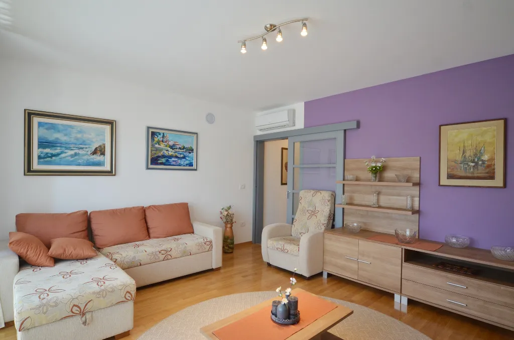 Rovinj 1-Bedroom Apartment with Private Parking