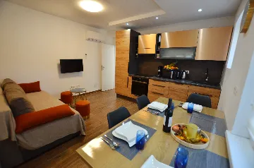 Rovinj 2-Bedroom Apartment for Up to 5