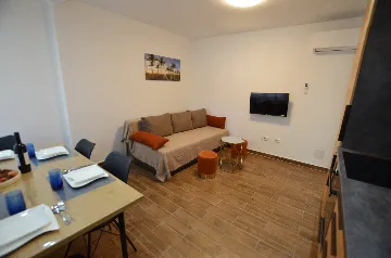 Rovinj 2-Bedroom Apartment for Up to 5