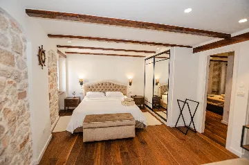 Rovinj 2-Bedroom Apartment for 4 Guests