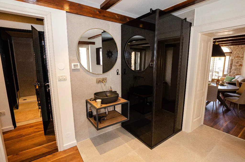 Rovinj 2-Bedroom Apartment for 4 Guests
