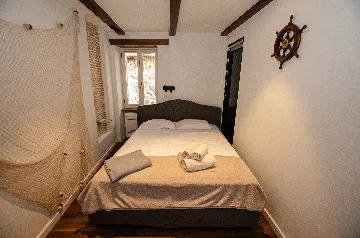 Rovinj 2-Bedroom Apartment for 4 Guests