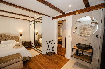 Rovinj 2-Bedroom Apartment for 4 Guests