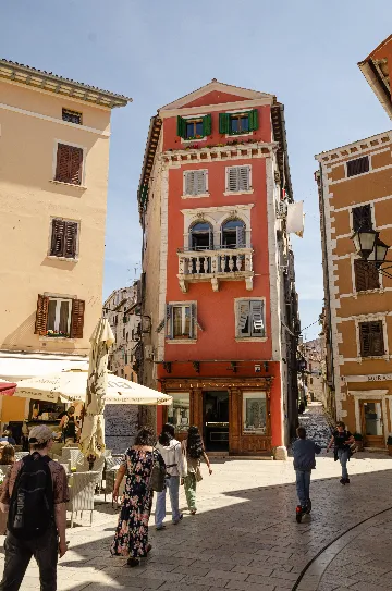 Rovinj 2-Bedroom Apartment for 4 Guests