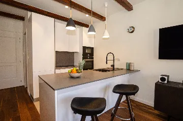 Rovinj 2-Bedroom Apartment for 4 Guests