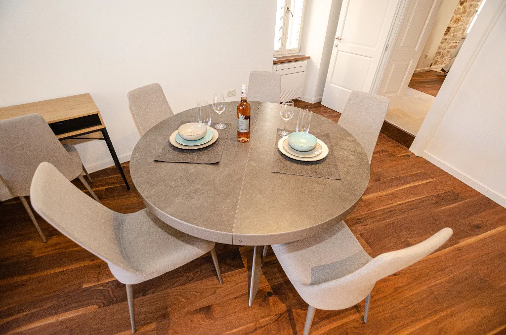 Rovinj 2-Bedroom Apartment for 4 Guests