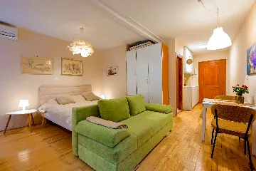 Rovinj Studio Apartment in Pedestrian Area