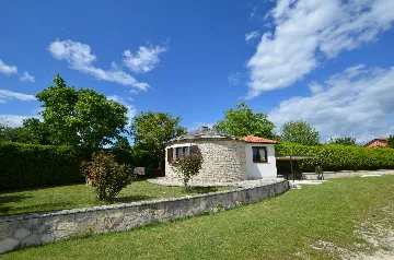 1-Bedroom Apartment in Žminj for Up to 3