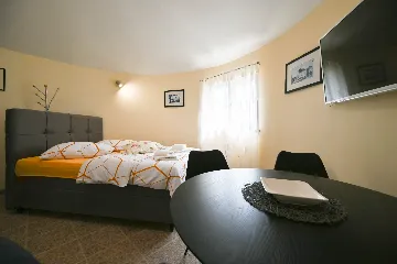 1-Bedroom Apartment in Žminj for Up to 3
