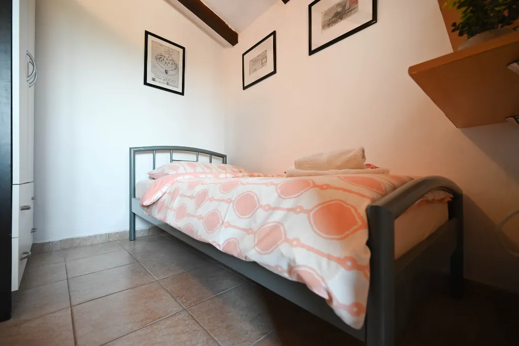1-Bedroom Apartment in Žminj for Up to 3