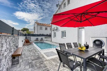 4-Bedroom Villa in Rovinj for Up to 8 Guests
