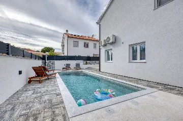 4-Bedroom Villa in Rovinj for Up to 8 Guests