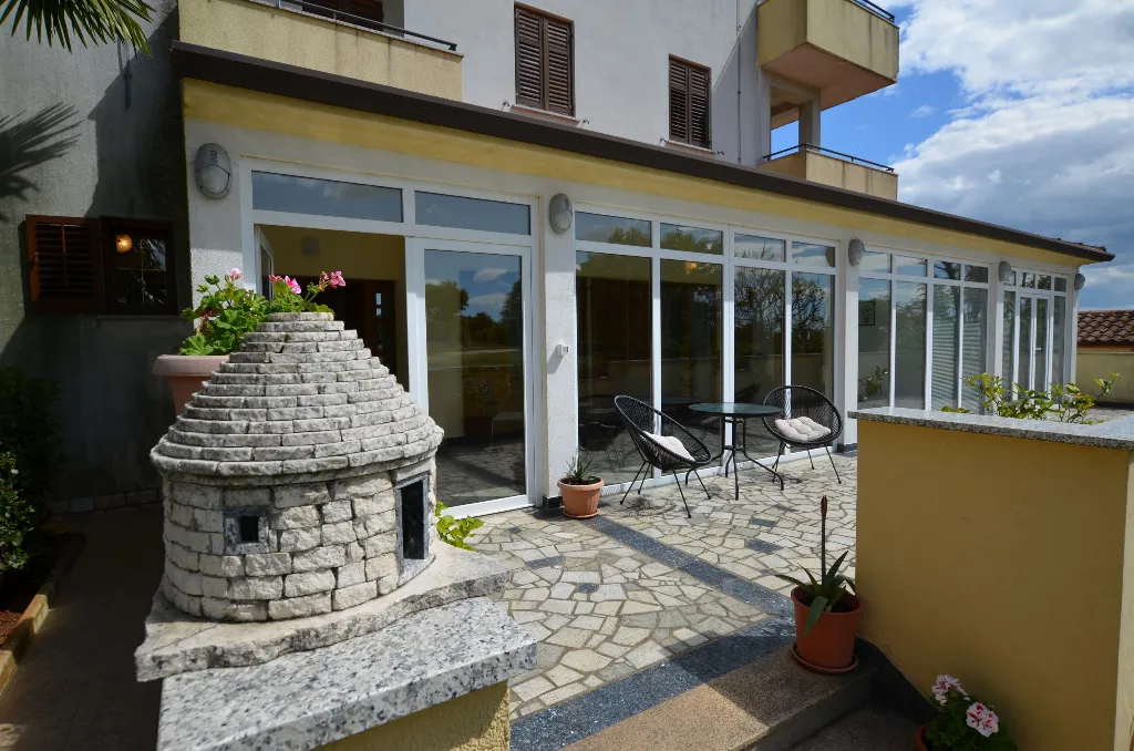 3-Bedroom Apartment in Žminj for Up to 6
