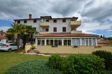 3-Bedroom Apartment in Žminj for Up to 6