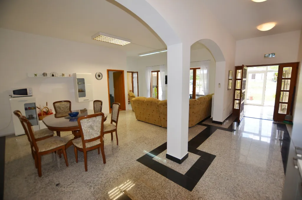3-Bedroom Apartment in Žminj for Up to 6
