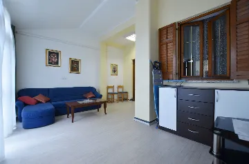 3-Bedroom Apartment in Žminj for Up to 6