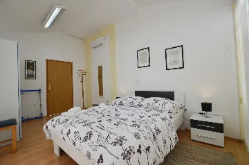 3-Bedroom Apartment in Žminj for Up to 6
