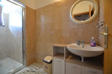 3-Bedroom Apartment in Žminj for Up to 6