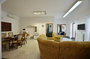 3-Bedroom Apartment in Žminj for Up to 6