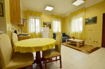 1-Bedroom Apartment in Žminj for Up to 4